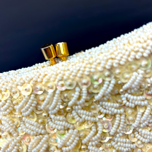 Vintage hinged ivory and iridescent beaded clutch purse SIMPSON’S Hong Kong - Picture 11 of 14